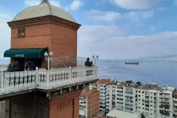 İzmir'e Tepeden Bakın: Tarihi Asansör