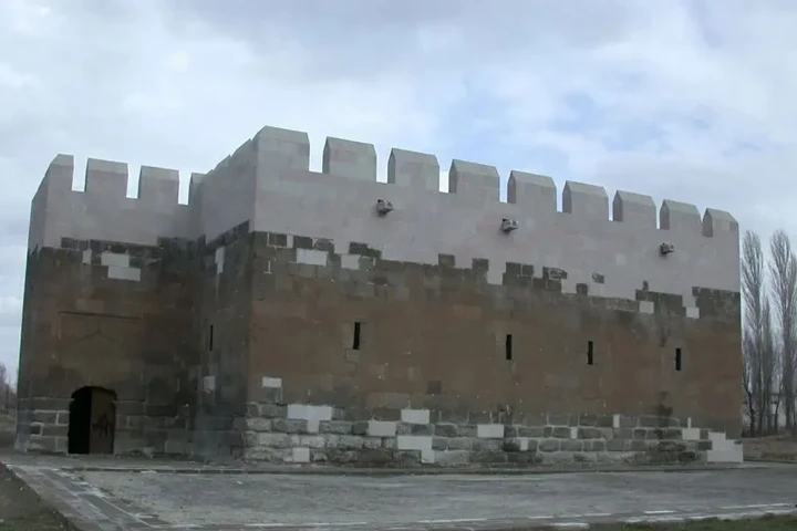 Argıncık Haydar Bey Köşkü