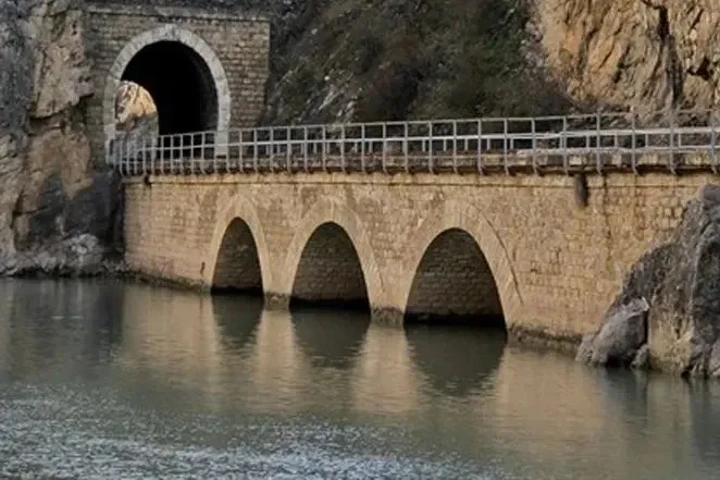 Aydınlık Kanyon