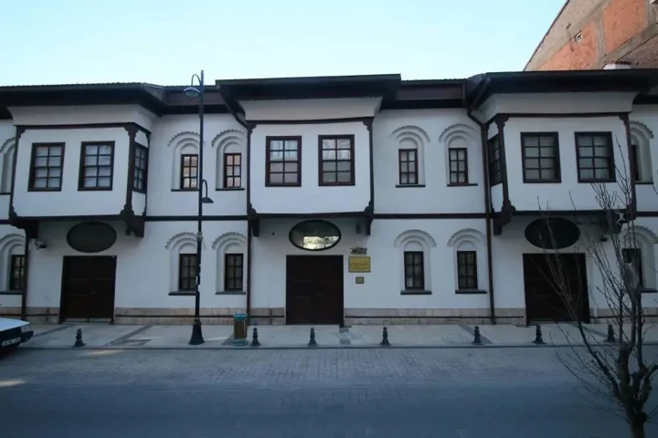 16. Beşkonaklar Etnografya Müzesi ve Geleneksel Malatya Evi