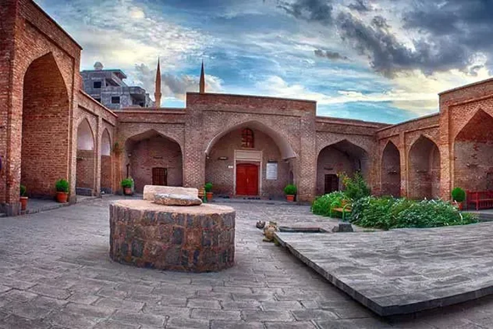 Cizre Kırmızı Medrese