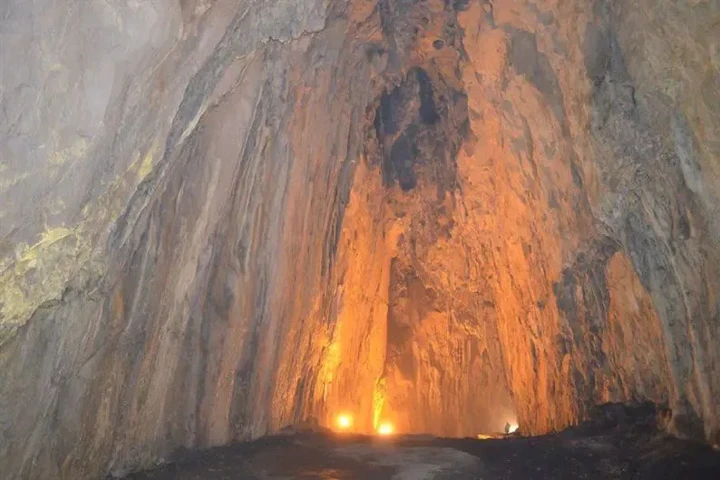 12. İnaltı Mağarası