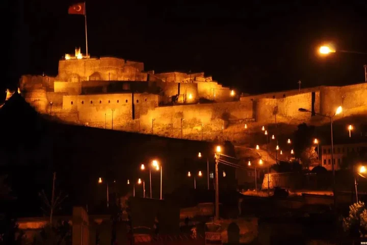 2. Kars Kalesi