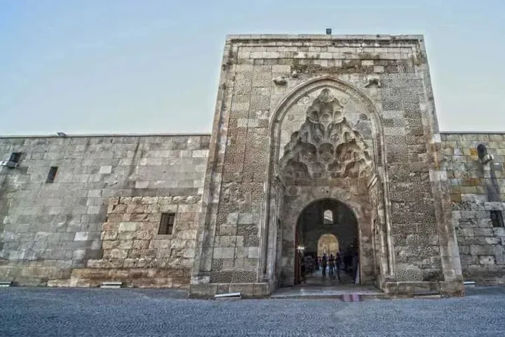 11. Şifaiye Medresesi (Sivas Darüşşifası)