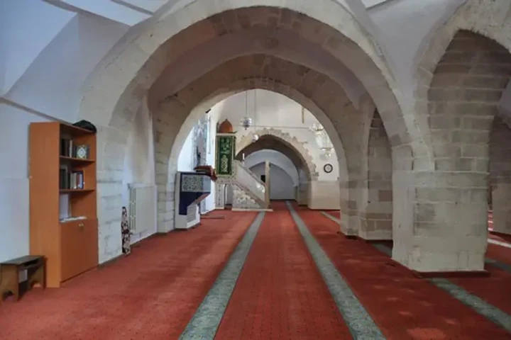 7. Takvacılar Camii