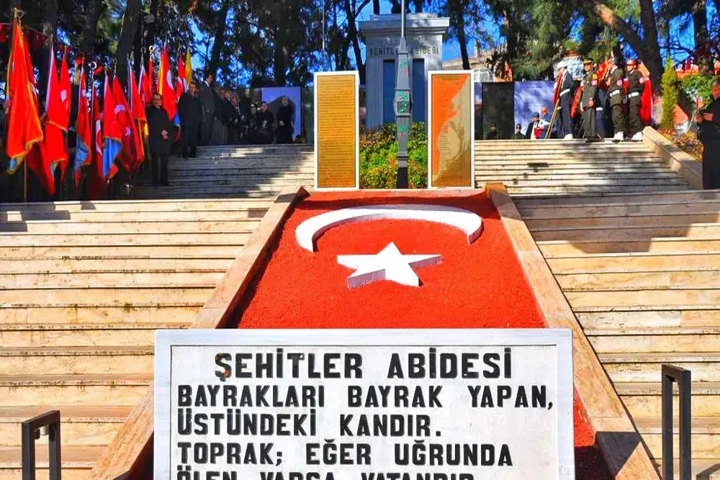 Tekirdağ Şehitler Abidesi