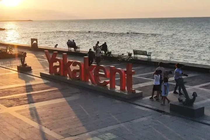 4. Yakakent Sahili